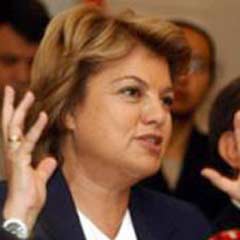 Çiller kapatma davasını yanlış buldu