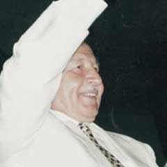 ‘Erbakan siyah kanı taşıyan asil bir beyazdır’