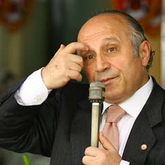 Yaşar Nuri'nin skandal kitabına sarıldılar
