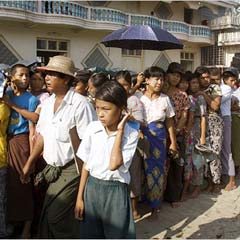 Myanmar'da 18 gün sonra ulusal yas
