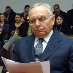'Darbe günlüklerini Erdil taraftarları sızdırdı'