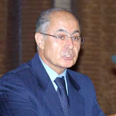 Sezer'in izleyeceği kanal kalmamış!