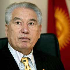 Ünlü yazar Aytmatov hastaneye kaldırıldı
