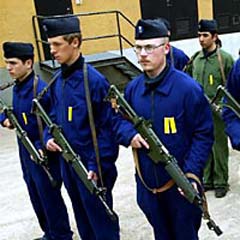 2 bin 500 asker işten çıkarılıyor