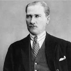 'Ahmaklar Atatürk'e hakaret ettiğimi düşünüyor'