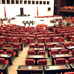 ‘Devrimci’ CHP’nin gensorusu reddedildi