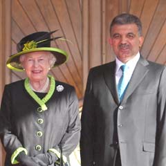 Elizabeth Gül ile görüştü