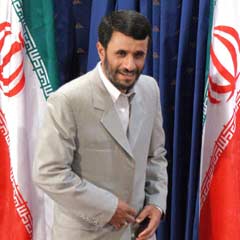 Ahmedinejad'dan sürpriz çıkış