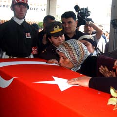 Şehitlerimizi dualarla uğurladık