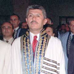 'Rektörlüğe yeniden adayım'