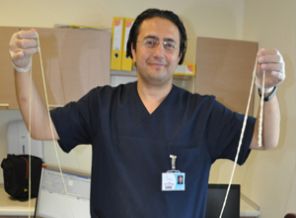 Bağırsağından canlı olarak çıkarıldı
