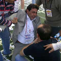 Takımının başarısına başkan dayanamadı