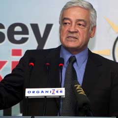 Fırat'tan ilginç '1 Mayıs' yorumu