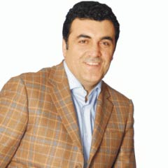 Türkü söylemeye gitti, PM'ne seçildi