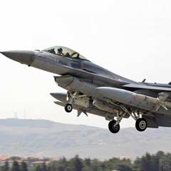 Türk jetlerinden gece baskını