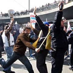 Sıhhiye'de 1 Mayıs arbedesi