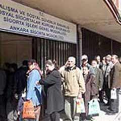 Fırsatı kaçırmak istemeyenler SGK'ya koştu