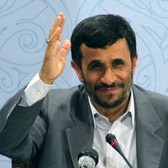 Ahmedinejad Pakistan'da