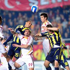 Yer sarı-kırmızı, gök sarı-lacivert