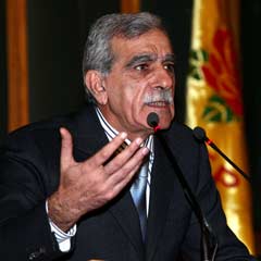 Ahmet Türk'ten Turgut Özal'a övgüler