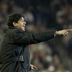 Rijkaard, evindeyken soyuldu