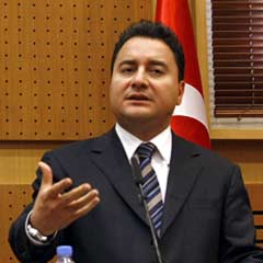 Pakistan'dan tarihi mesajlar