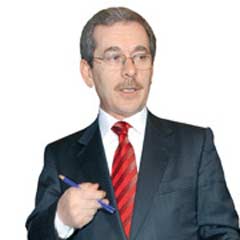 Şener sahneye çıktı