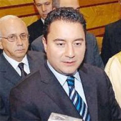Babacan Pakistan'a gitti