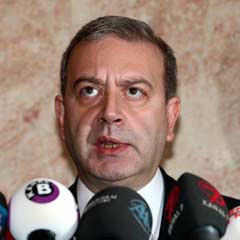 'Mahkeme üyesi böyle konuşur mu?'