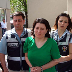 Annesini öldüren kız tutuklandı
