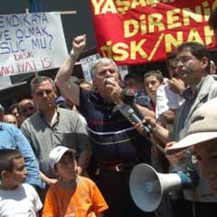 DİSK, 1 Mayıs'ı Taksim Meydanı'nda kutlamada ısrarlı