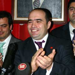 O da 'başörtüsü'nü çözecekmiş!