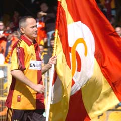 Efsane golcüden Feldkamp'a çok ağır sözler