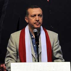 Tuncay'ı yerin dibine soktu