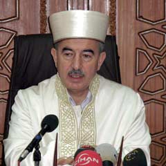 Derslerini Diyanet verdi