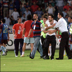 Kuralları ihlal eden taraftara ceza