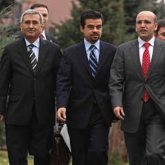 IMF heyetinin temasları sürüyor