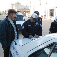 Trafikte polis çağırma yarı yarıya azaldı