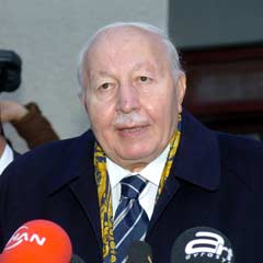Erbakan'a 'ev hapsi' ayıbı