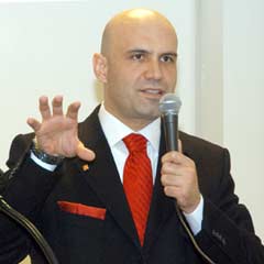 Eski vekilden anlamsız suçlamalar