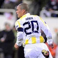 Alex göz kamaştırıyor