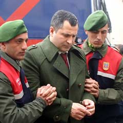 Ergenekon'dan üç kişi adliyede