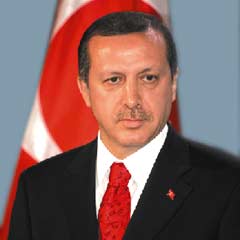 Erdoğan resmi törenle karşılandı