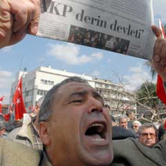 İlhan Selçuk'un ifadesi alınıyor