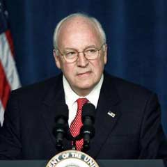 Cheney, İran’a saldırı için devrede