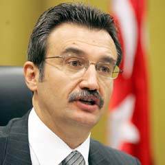 'Yüzüğü taktık gelin ihtiyarlıyor'