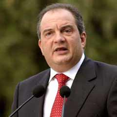 Karamanlis: Annan planı çözüm değil