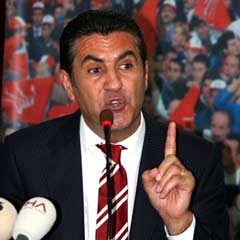 Sarıgül: Demokrasi tek ayak üstünde