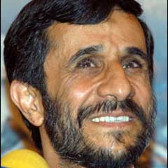 İran'da Ahmedinejad taraftarları önde