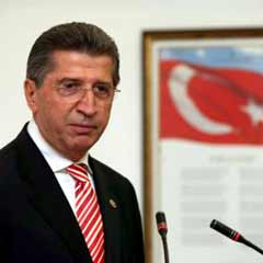 Toptan: İstiklal Marşı özgürlüğümüzün sembolü
